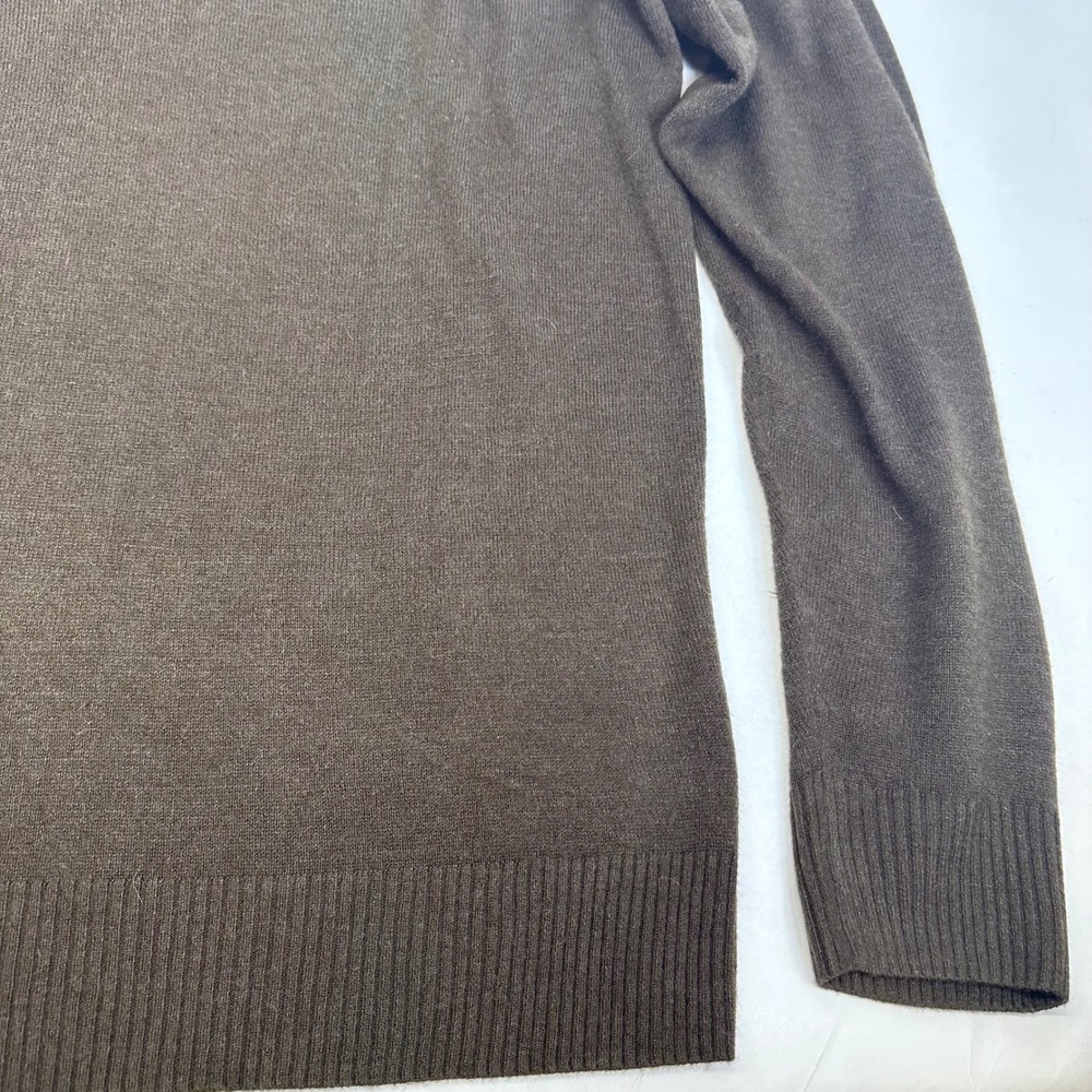 US Polo Assn Mens V-Neck Sweater Dark Brown Long Sleeve Knit Logo Size M - Picture 9 of 9